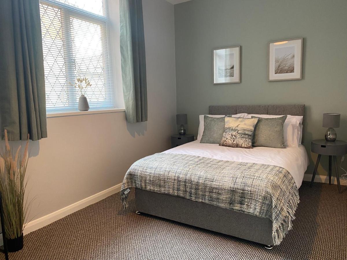 Blackpool Sleepover Apartment 1 Free Parking Sleeps 6 מראה חיצוני תמונה