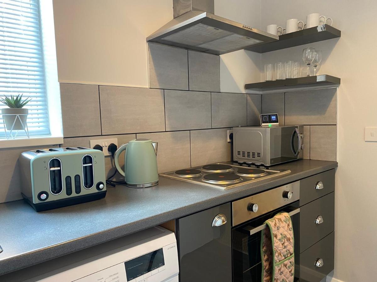 Blackpool Sleepover Apartment 1 Free Parking Sleeps 6 מראה חיצוני תמונה