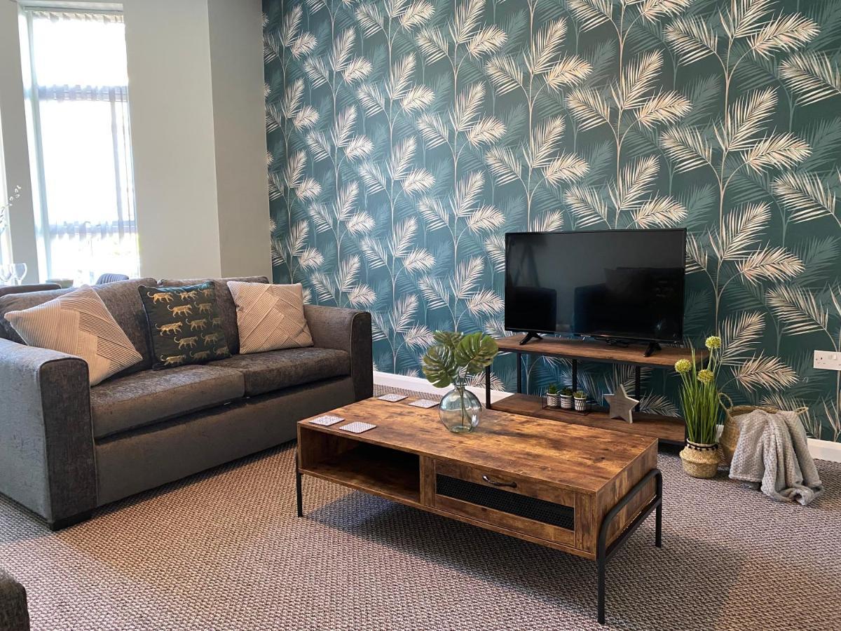 Blackpool Sleepover Apartment 1 Free Parking Sleeps 6 מראה חיצוני תמונה